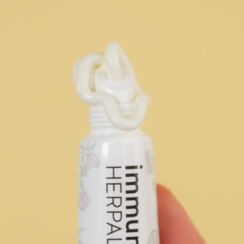 immundoc® HERPALYSIN™ balzam za ustnice nagnjene k herpesu
